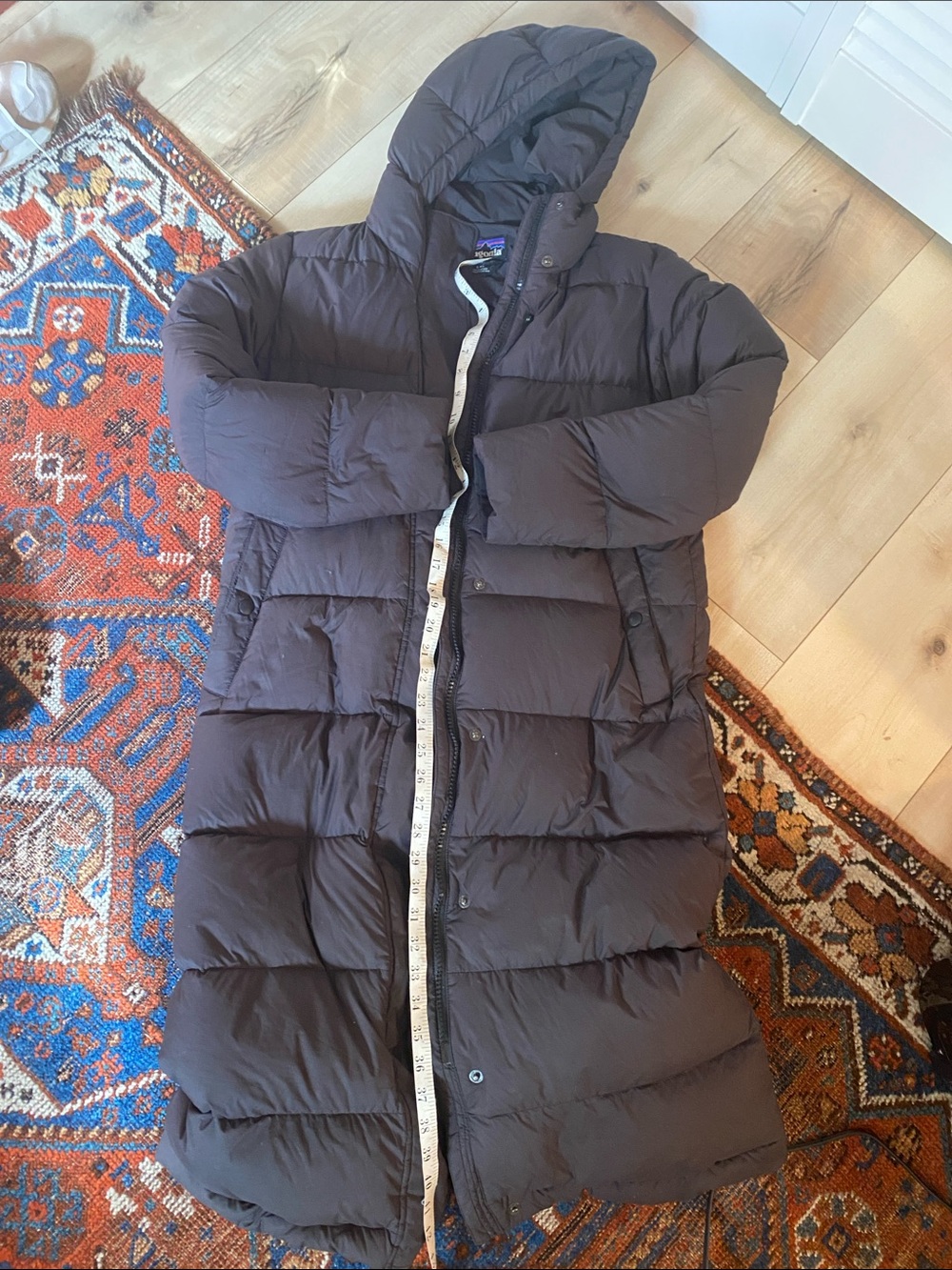 Long Hooded Puffer Coat in Black, Patagonia, Womens size small - Picture 2 of 4